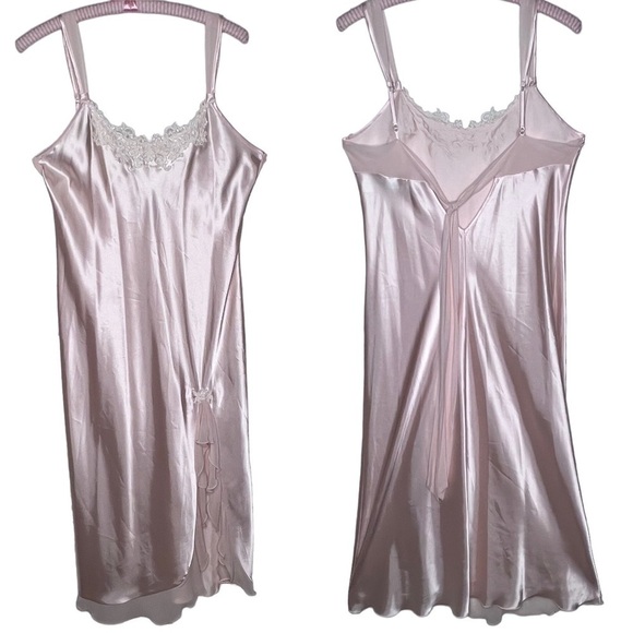 VTG Expressions Lace Embellished Side Slit Full Length Night Gown Blush Pink Med - Picture 3 of 14